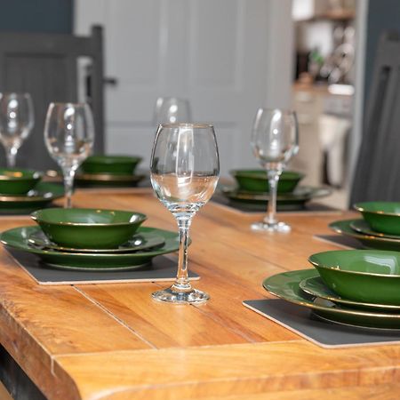 Characterful Terrace Retreat In County Durham - Sleeps 6 Apartment Stanley  Exterior photo